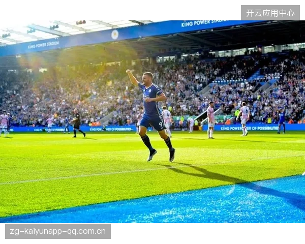 莱斯特城通过边路渗透稳住场面，重回英超争冠行列
